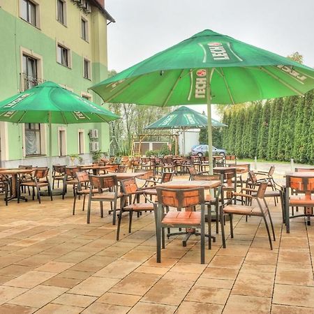 Adria Hotel Bierun Nowy Buitenkant foto