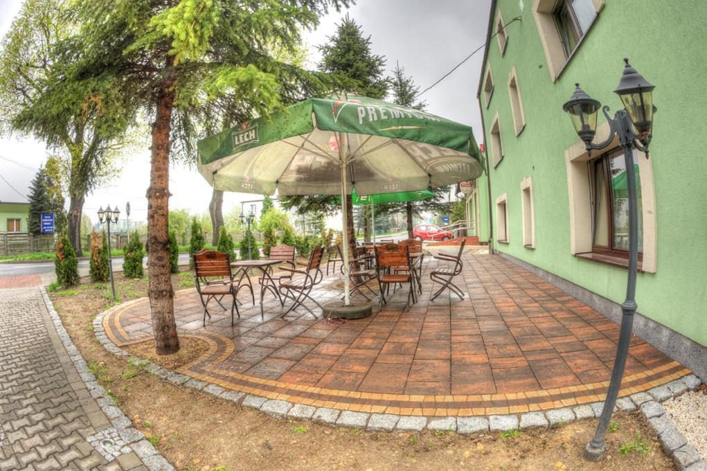 Adria Hotel Bierun Nowy Buitenkant foto